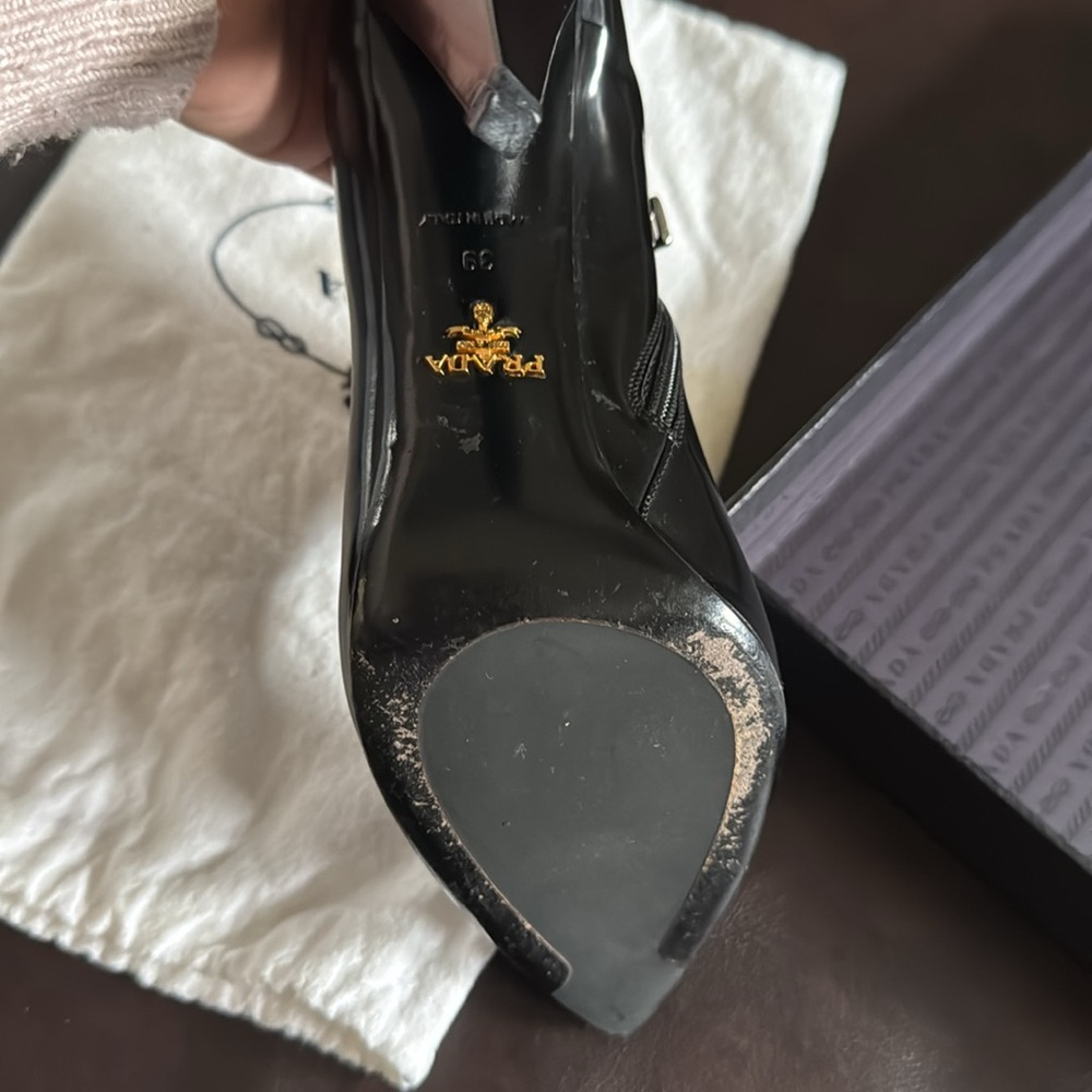 Authentic Prada Boots. - Picture 4 of 10